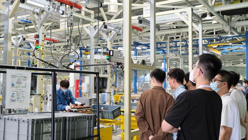 探訪上汽通用 奧特能超級工廠 ,與莘莘學子見證電池包的生產過程